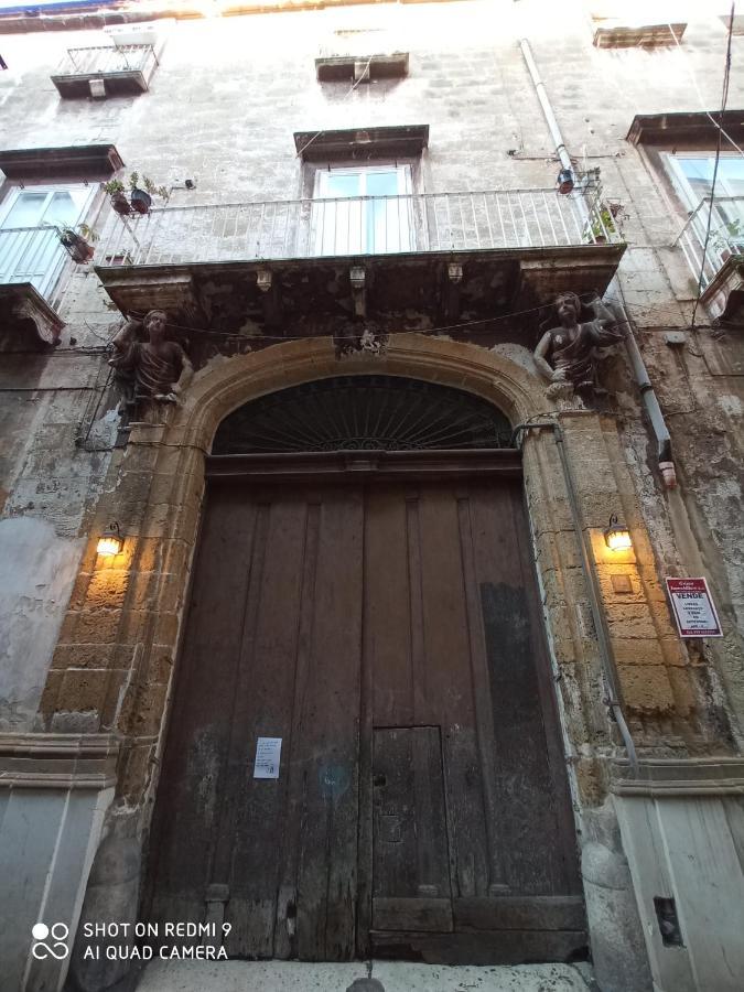 Palazzo Saraceno Apartment-Taras Taranto Exterior foto