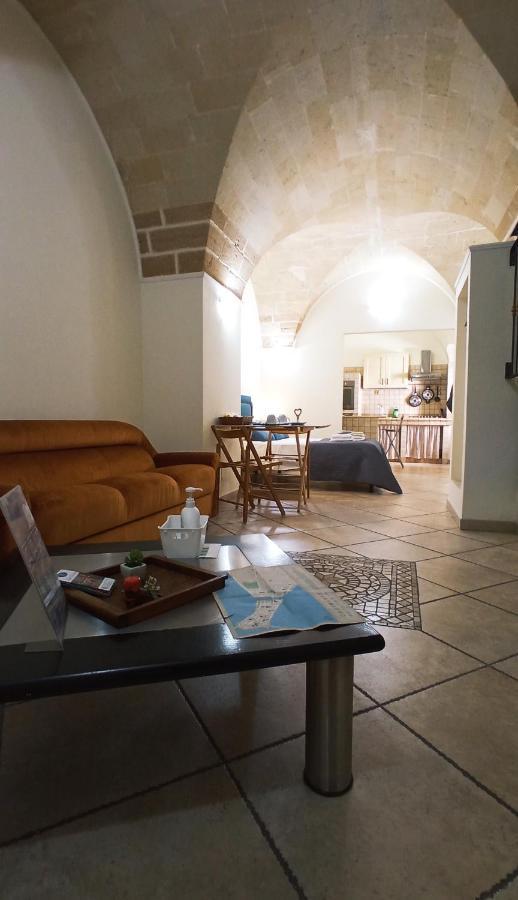 Palazzo Saraceno Apartment-Taras Taranto Exterior foto