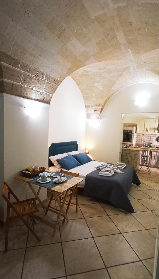 Palazzo Saraceno Apartment-Taras Taranto Exterior foto